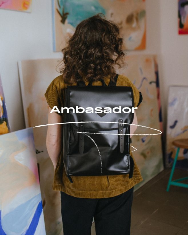 Spojení @playbag.cz & @barborasika je plné barev… a zanedlouho bude ještě barevnější 🎒🎨 #playbag #create